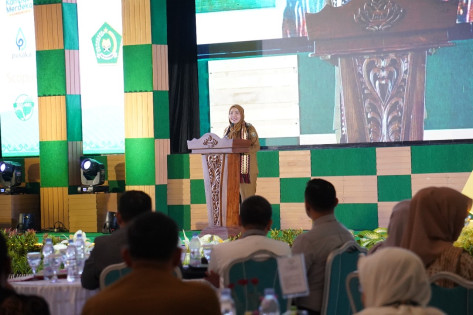 Walikota Bandar Lampung Eva Dwiana saat membuka FGD di UIN RIL. Foto istimewa